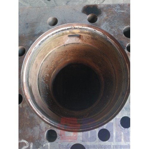 Блок цилиндров двигателя Volvo D12D (433)-17