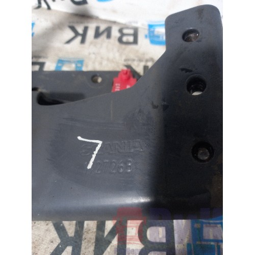 Петля подножки обслуживания Scania P340 126432 LH (383)-1