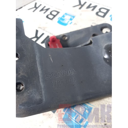 Петля подножки обслуживания Scania P340 126432 RH (382)-1