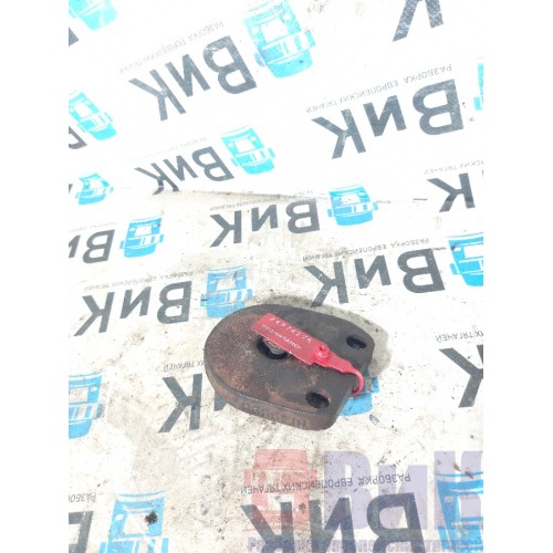 Кронштейн натяжного ролика Volvo FH12 D12C 257764 в сборе с болтом (275)