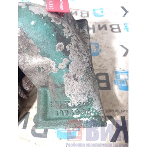 Фланец системы охлаждения Volvo FH12 D12C 257764 (263)-1