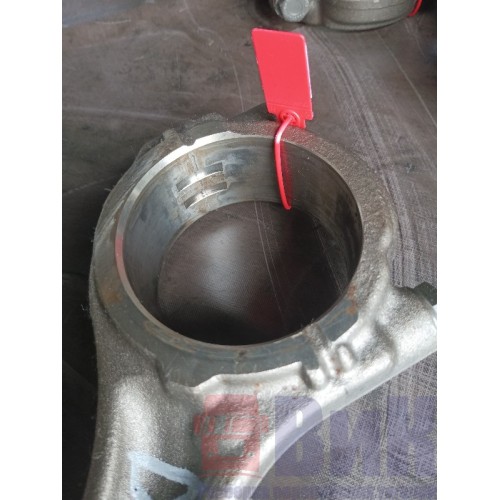 Шатун Volvo D12D (332)-2