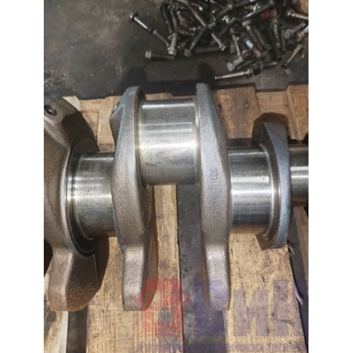 Коленчатый вал (коленвал) Volvo D12A (065)-6