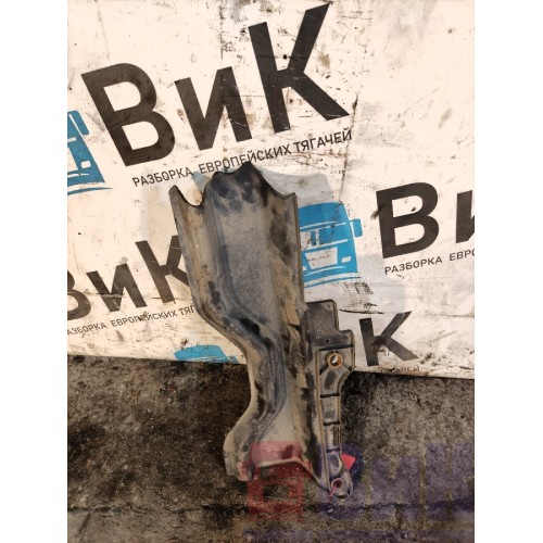 Экранная защита подножки Scania R340 402962 RH (904)-2