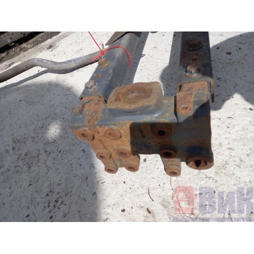 Кронштейн буксировочного крюка DAF CF в сборе (950)-3