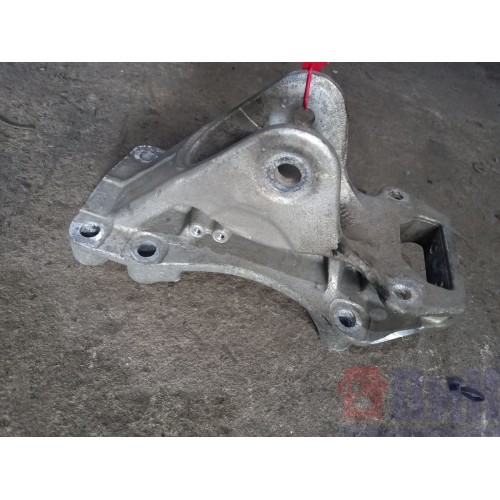 Кронштейн кабины Volvo FH 12 передний (929)-5