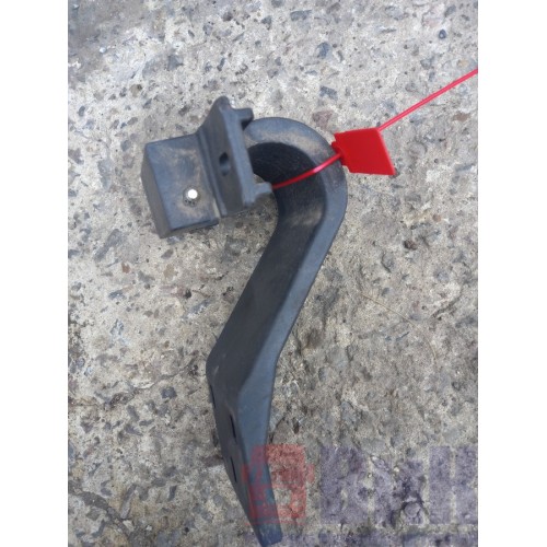 Петля крышки инструментального ящика Iveco (927)-1