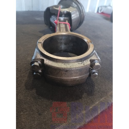 Шатун Renault DXI 11 в сборе с поршнем (010)-3