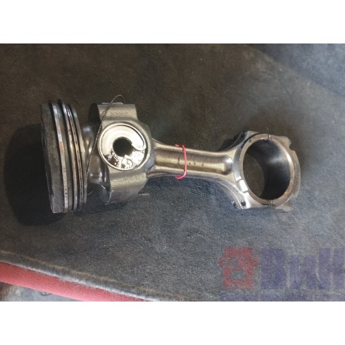 Шатун Renault DXI 11 в сборе с поршнем (014)