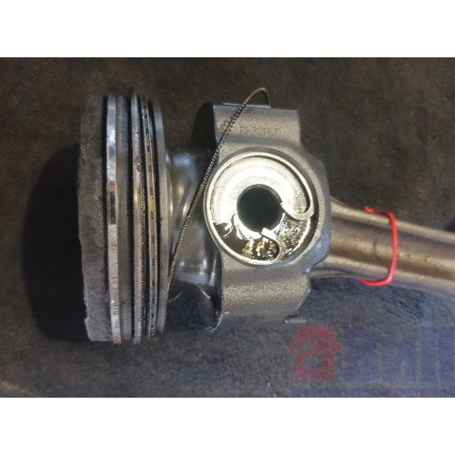 Шатун Renault DXI 11 в сборе с поршнем (014)-8