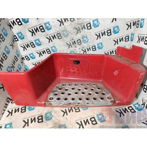 Подножка нижняя MAN TGS 155964 RH (556)