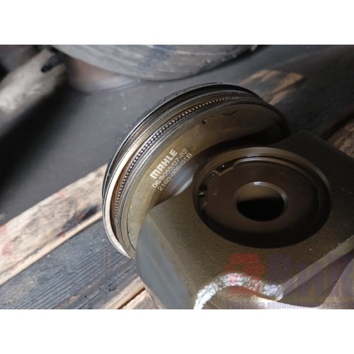 Шатун Renault DXI 13 в сборе с поршнем (157)-4