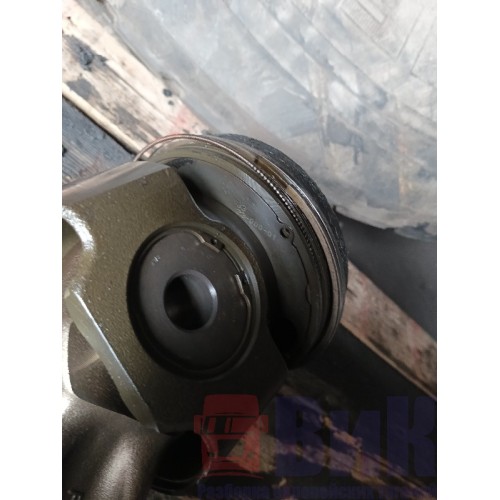 Шатун Renault DXI 13 в сборе с поршнем (155)-3