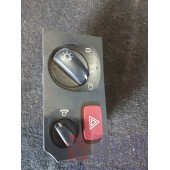 Блок света и аварийки Scania деф. (585)