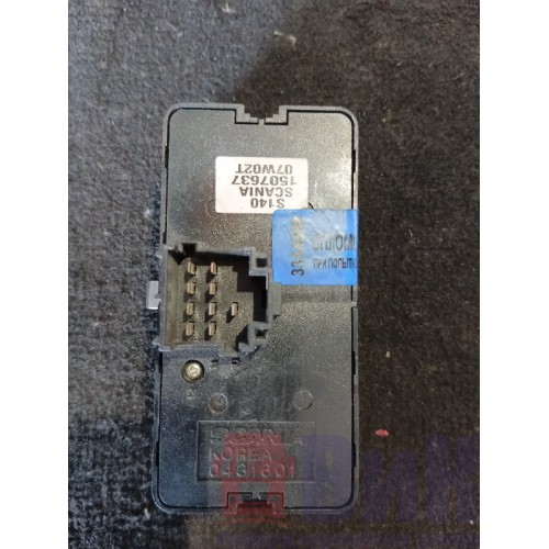 Блок включения света Scania без одной клавиши (588)-2