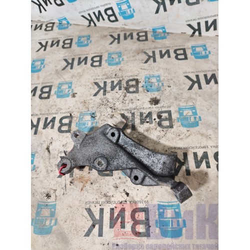 Кронштейн натяжного ролика Renault Midlum DXI 7 (312)-1