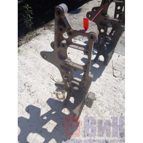 Кронштейн МФЦ Mercedes RH (213)