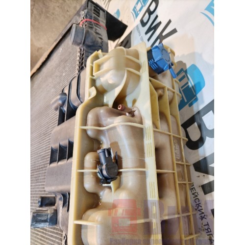 Радиатор основной MAN TGS 18.440 035329 с датчиком (143)-2