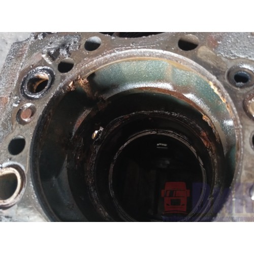 Блок цилиндров двигателя Scania-4 PDE 420 (184)-24