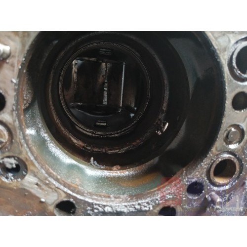 Блок цилиндров двигателя Scania-4 PDE 420 (184)-14