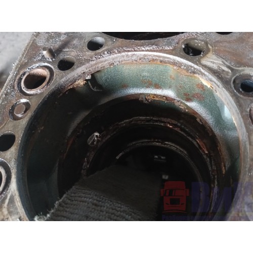 Блок цилиндров двигателя Scania-4 PDE 420 (184)-3