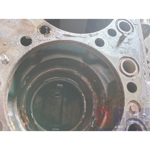 Блок цилиндров двигателя Scania-4 PDE 420 (184)-16