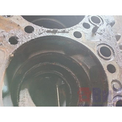 Блок цилиндров двигателя Scania-4 PDE 420 (184)-23