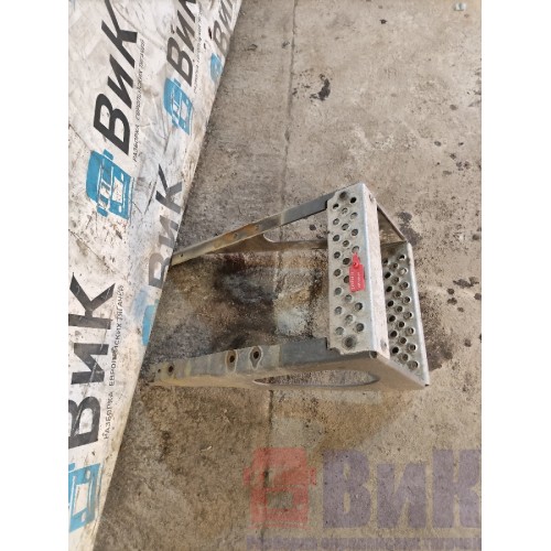 Лестница ящика АКБ Volvo FH 4 704890 (417)-2