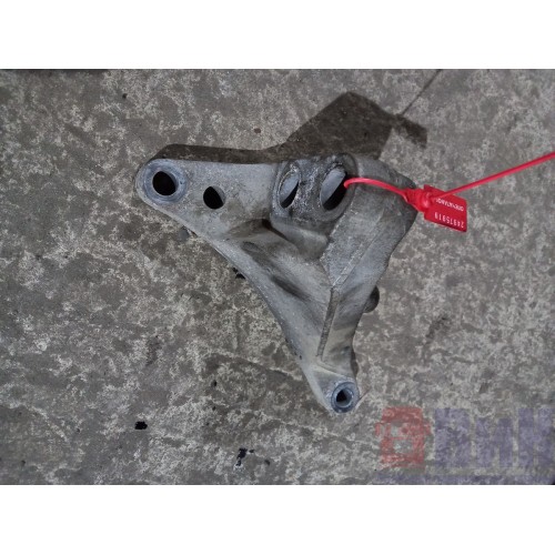 Кронштейн двигателя Volvo D12D задний LH (919)