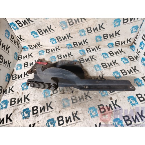 Петля подножки обслуживания Scania R 440 318231 LH (282)-3