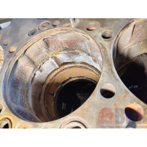 Блок цилиндров двигателя Scania HPI DC 12 P 380 023941 c деф. (001)-15