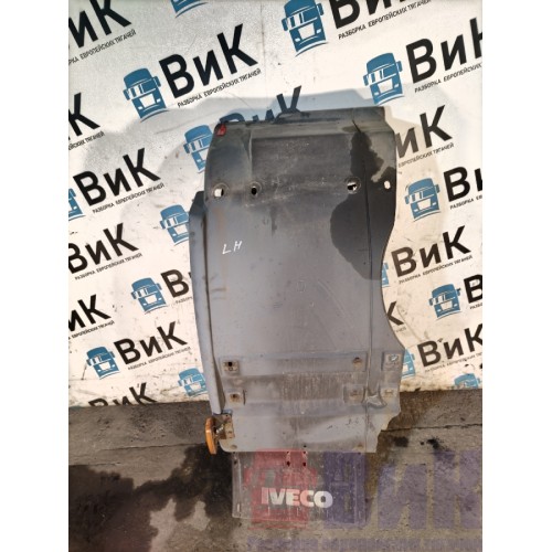 Крыло переднее LH Iveco EuroStar 160577 деф. (031)