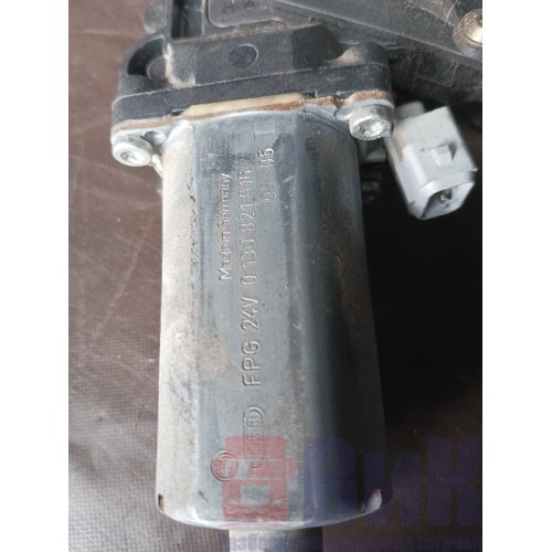 Стеклоподъемник DAF 95( с деф) в сборе RH (503)-8