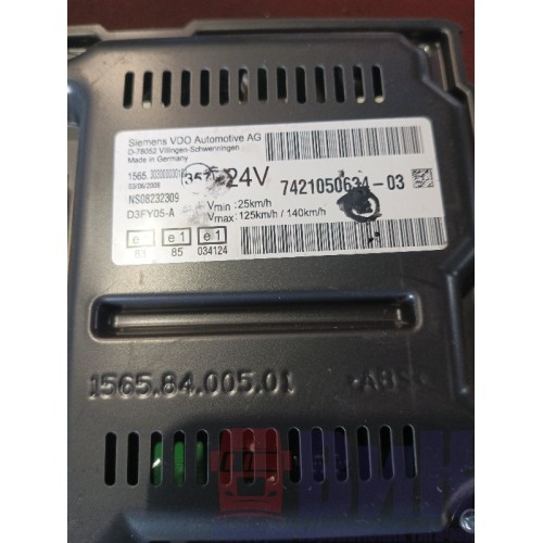 Панель приборов Renault Magnum DXI (532)-1