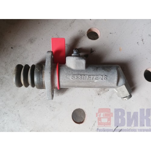 Главный цилиндр сцепления Renault Magnum DXI (554)-4