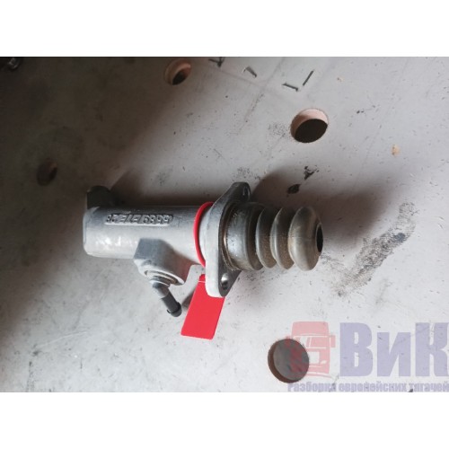 Главный цилиндр сцепления Renault Magnum DXI (554)-3