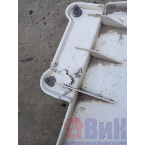 Спойлер кабины Volvo FH боковой верхний RH (353)-3