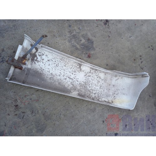 Спойлер кабины Iveco боковой верхний деф. RH (352)-2