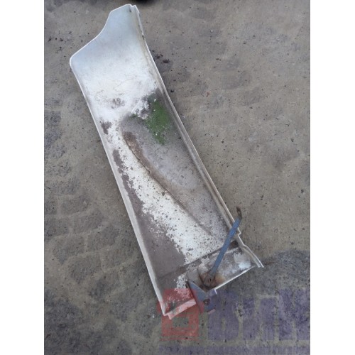 Спойлер кабины Iveco боковой верхний деф. LH (351)-2