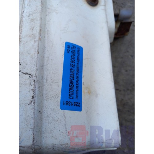 Спойлер кабины Iveco боковой верхний деф. LH (351)-3