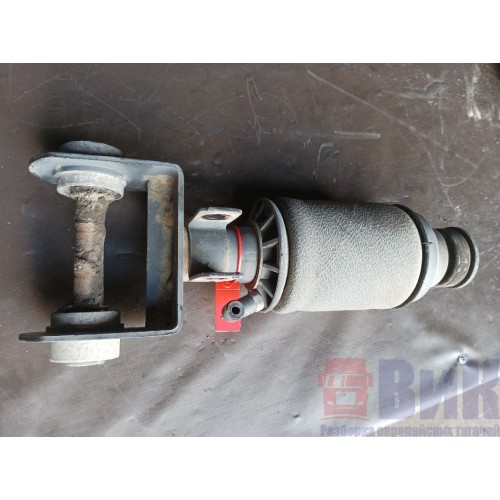 Подушка под кабину Renault Magnum DXI MONROE задняя (589)