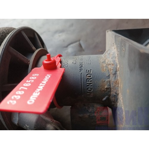 Подушка под кабину Renault Magnum DXI MONROE задняя (589)-3