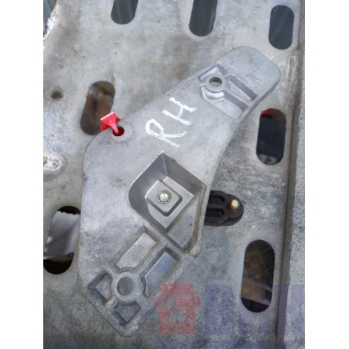 Ручка открывания двери DAF 105 внутренняя RH (585)