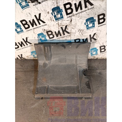 Пыльник двигателя Iveco EuroStar 160577 за кабину (934)