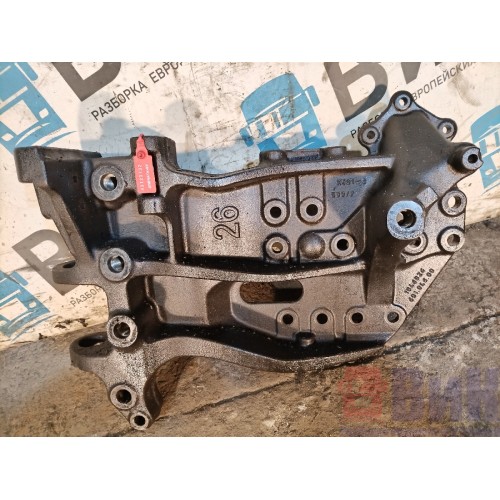 Кронштейн буксировочного пальца Scania R400 915216 (732)-4