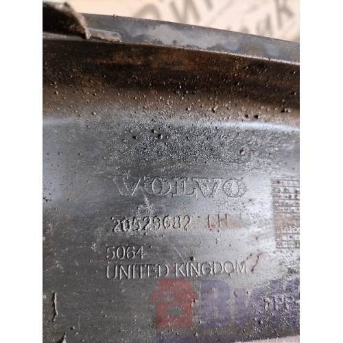 Накладка на подножку основную Volvo FH 13 103098 пластиковая LH (664)-3