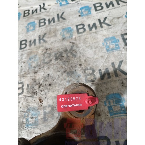 Кронштейн переднего стабилизатора Volvo FH 13 103098 (575) -1