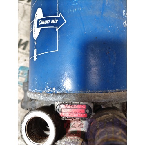 Осушитель Volvo FH 13 103098 с подогревом (фишка старого образца) (568)-1