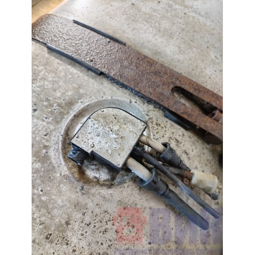 Бак топливный Volvo FH 13 103098 193*68*71 с кронш-ми и топливозаборником деф. (628)-5