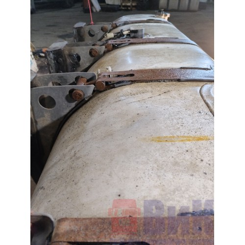 Бак топливный Volvo FH 13 103098 193*68*71 с кронш-ми и топливозаборником деф. (628)-2